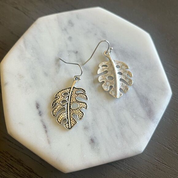 5 for $25 SILVER PALM  EARRINGS - Picture 3 of 4